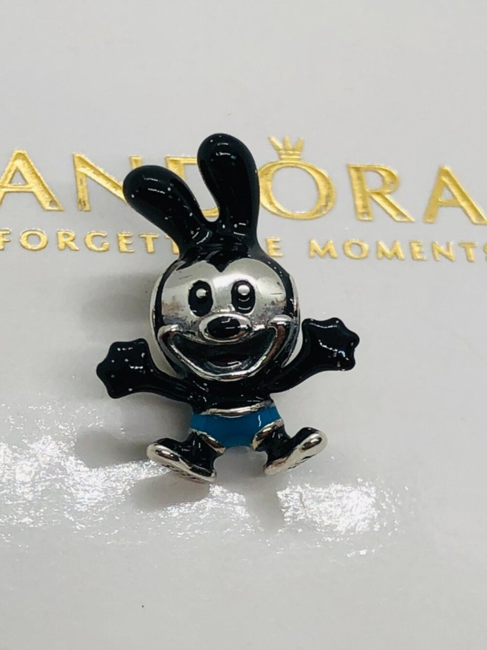 Pandora Disney Oswald The Lucky Rabbit Charm - Picture 6 of 6